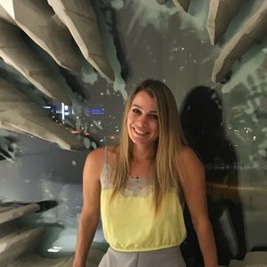 Meet your Posher, Laura